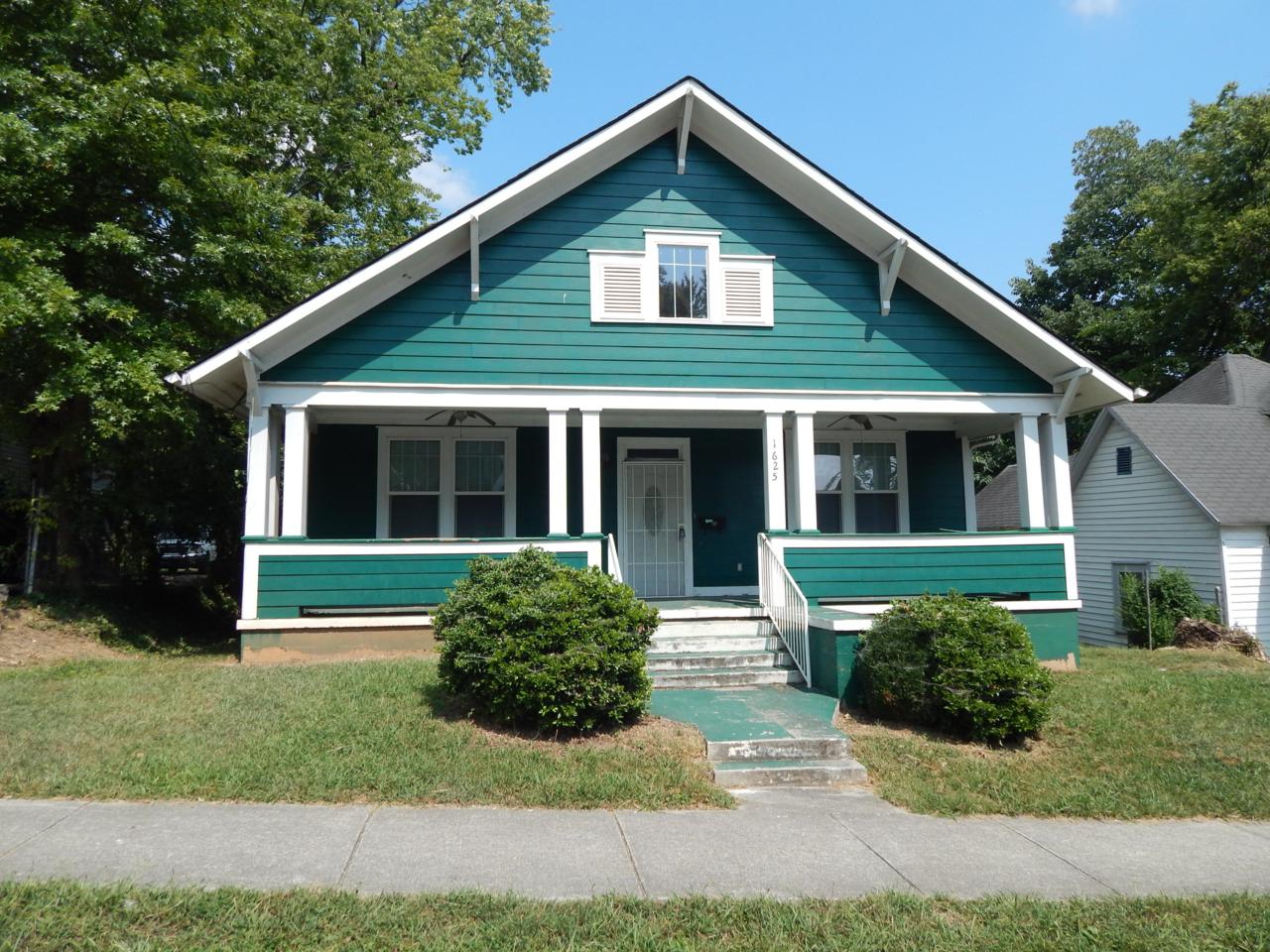 1625 Dunbar St - Photo 1