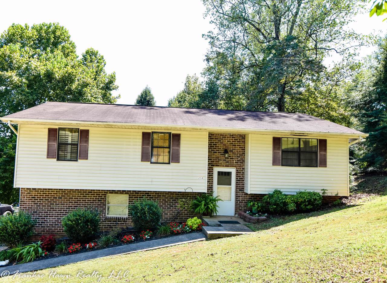258 Woodland Drive - Photo 1