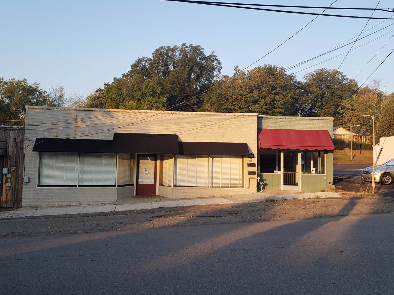 316 White St - Photo 1