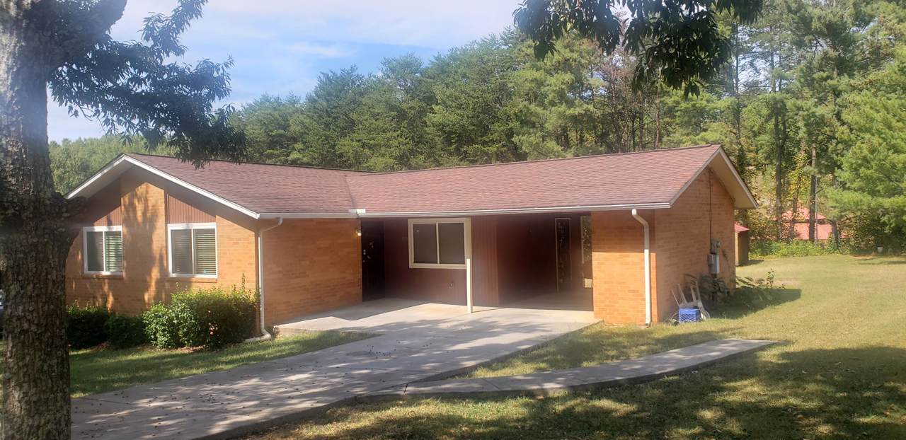1665 Laurans Ave - Photo 1