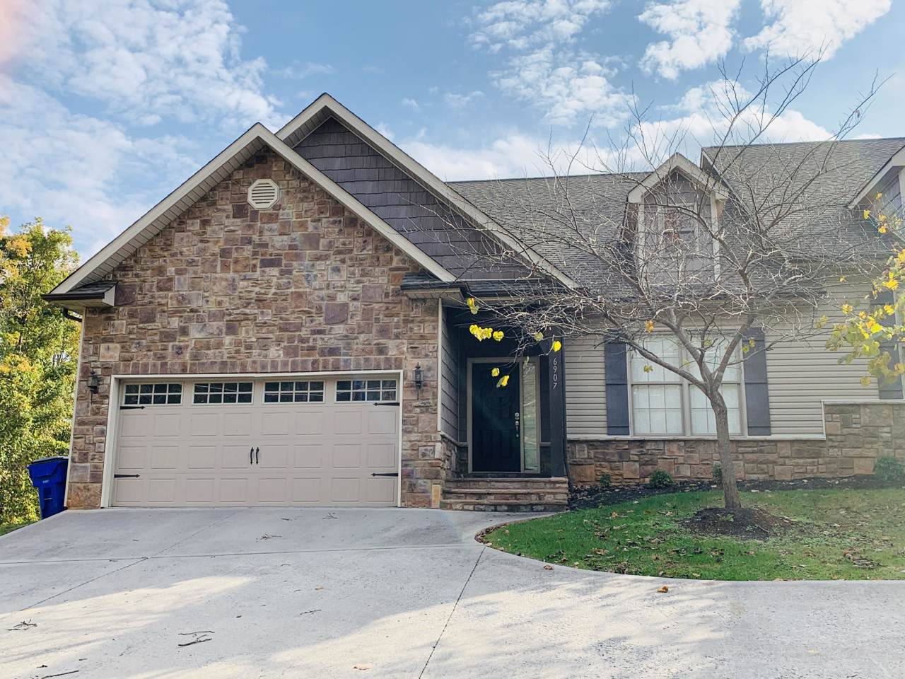 6907 Dogwood Drive - Photo 1