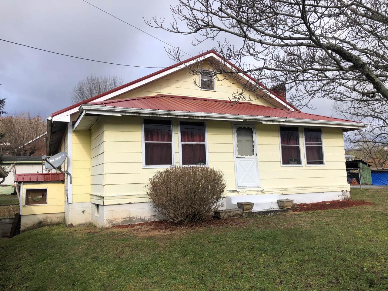 122 Calvary St - Photo 1