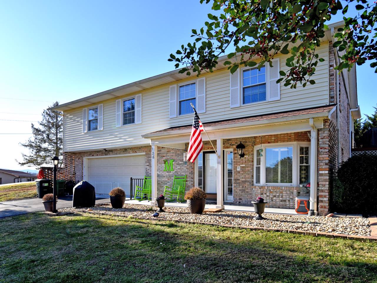 126 Summitt Drive - Photo 1