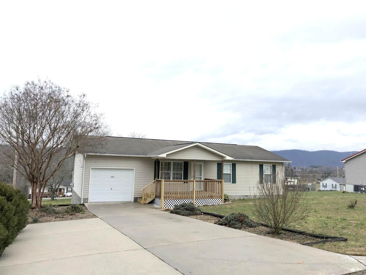 192 Kay Springs Circle - Photo 1