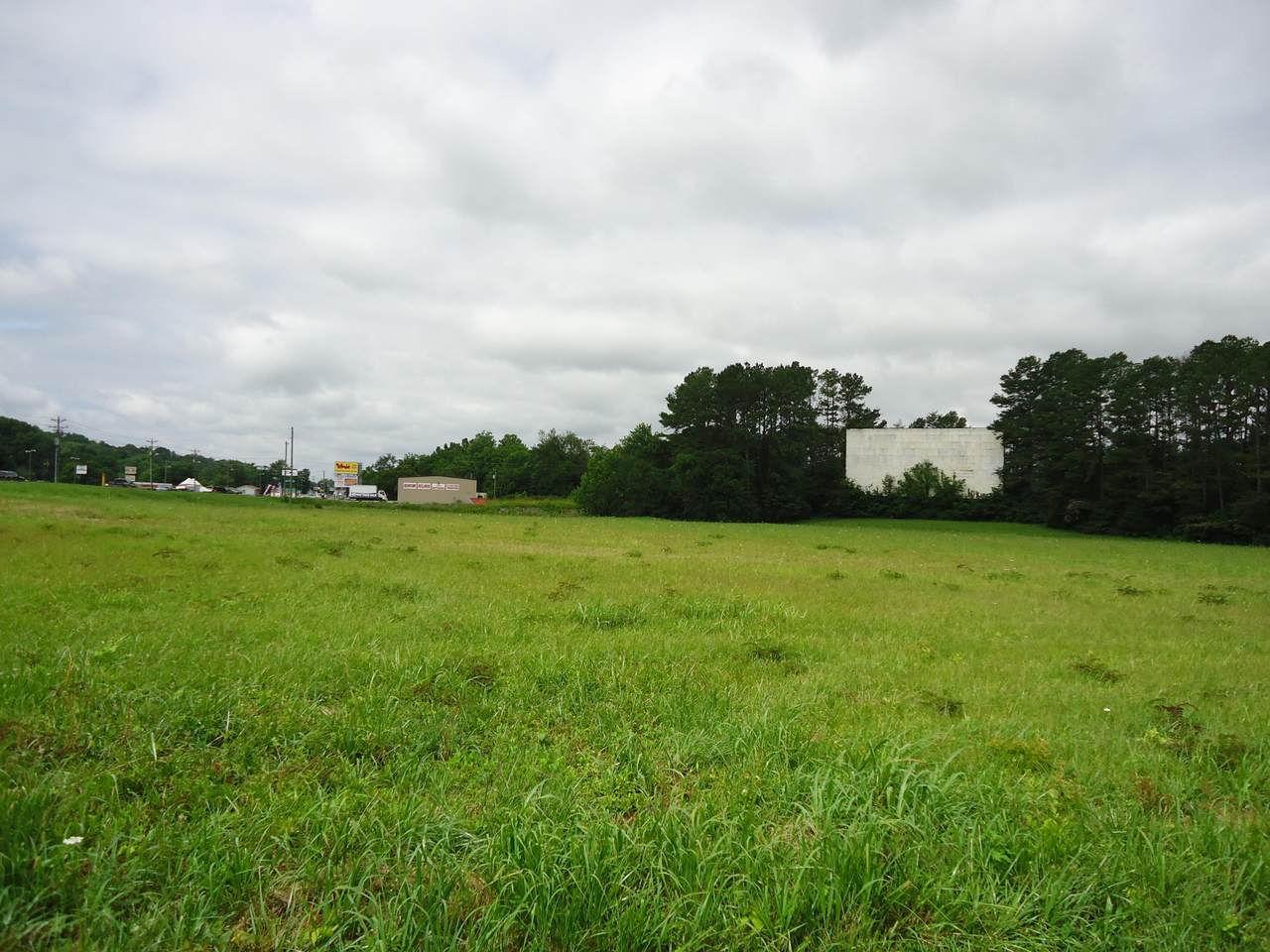 Highway 411 - Photo 1
