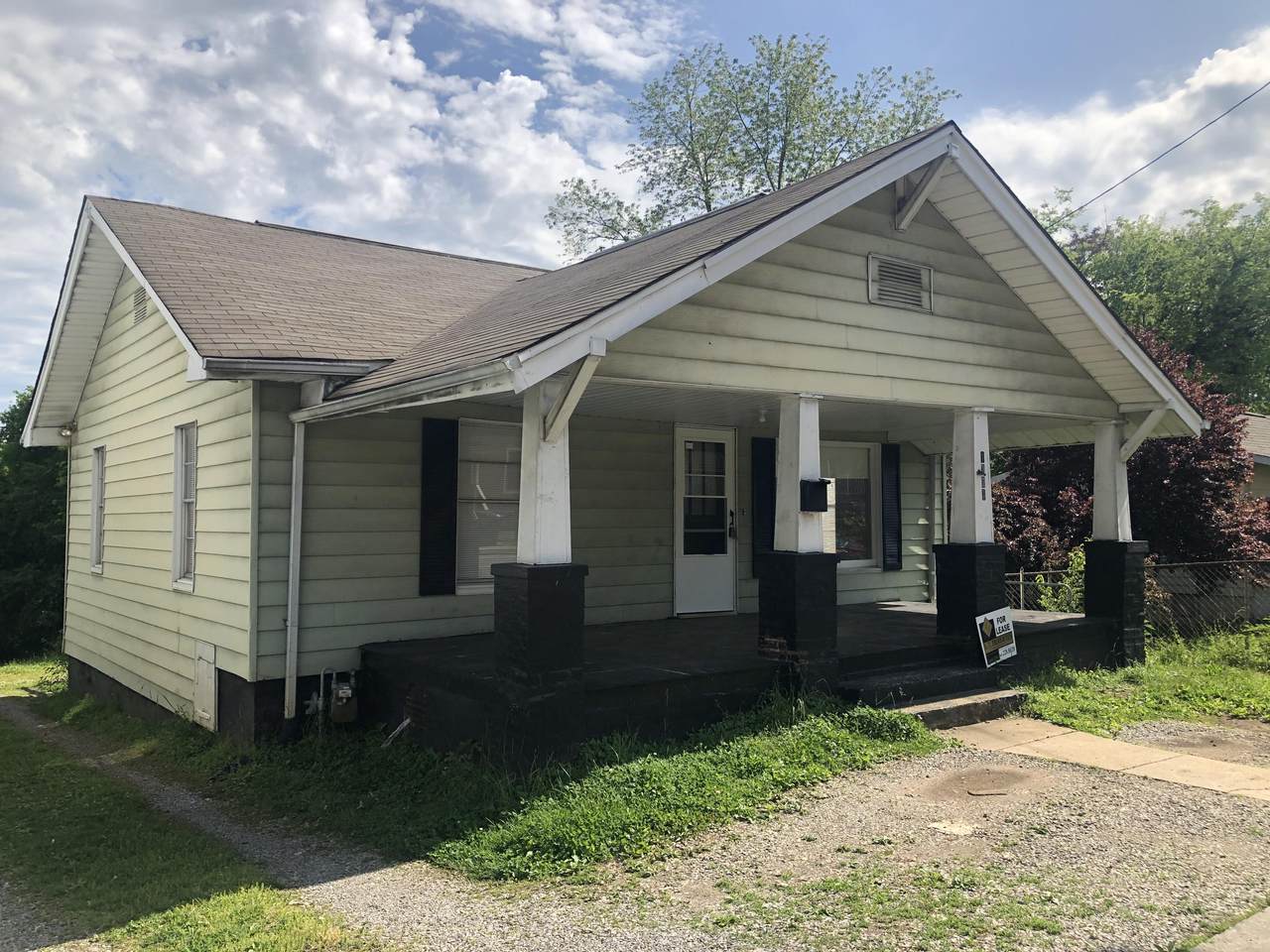1320 Beaumont Ave - Photo 1 1320 Beaumont Ave - Photo 1