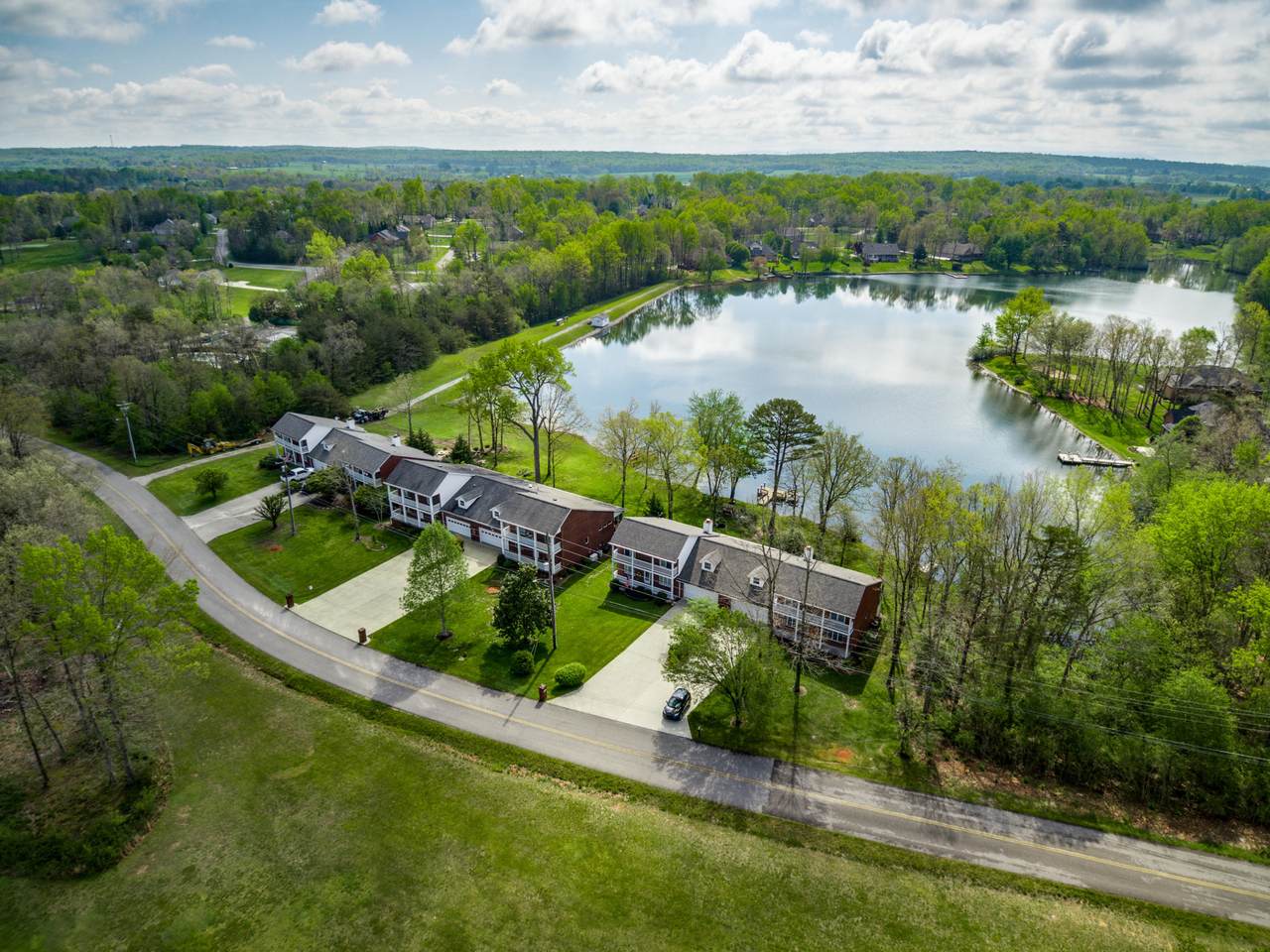 552 Deer Creek Drive - Photo 1