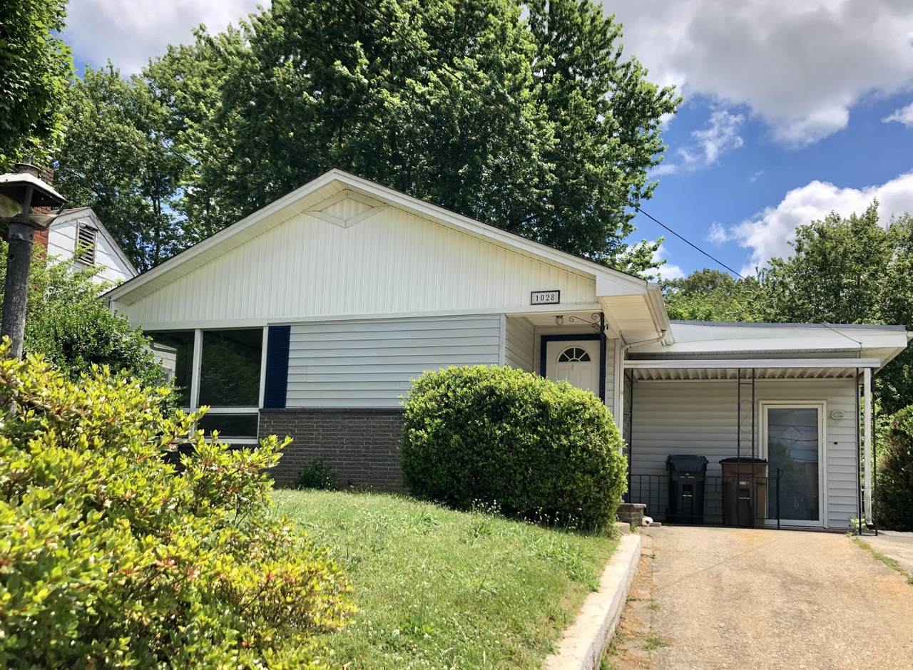 1028 Oglewood Ave - Photo 1