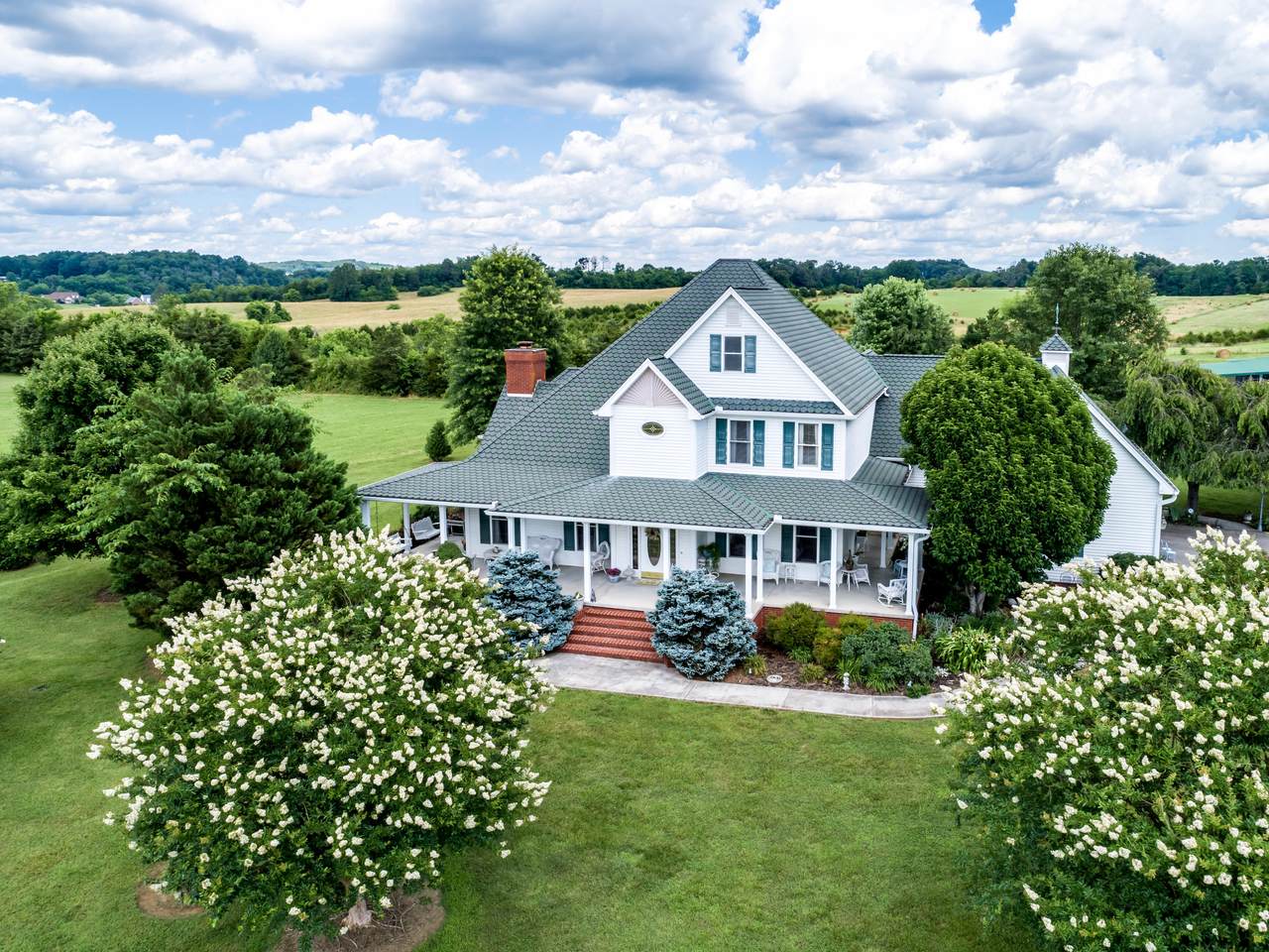 1631 Graves Rd - Photo 1