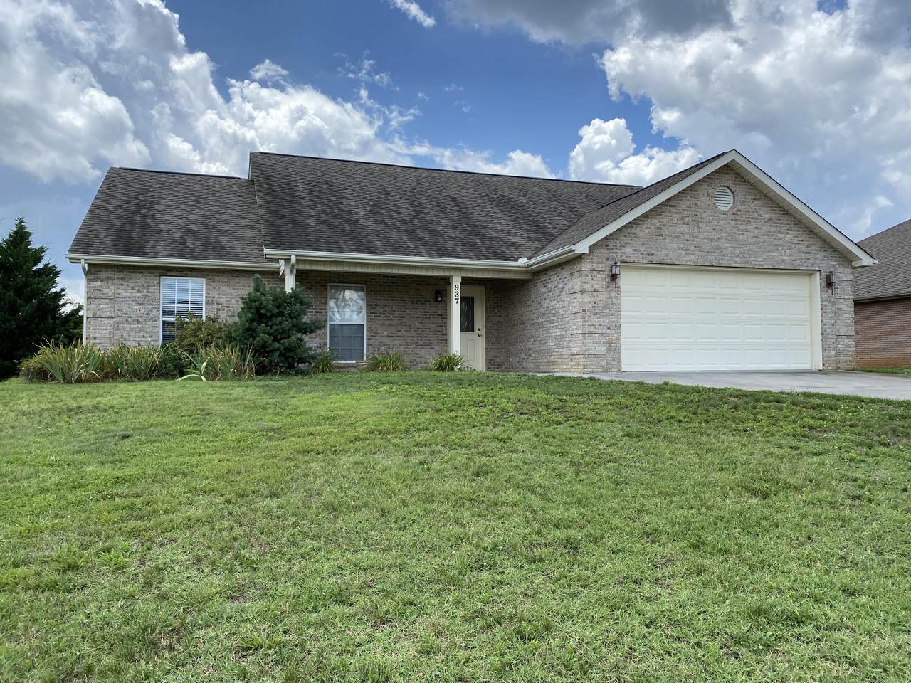 937 Mercer Drive - Photo 1