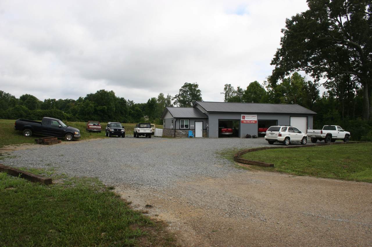 866 Englewood Rd - Photo 1