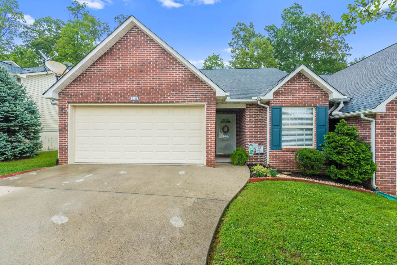 5260 Avery Woods Lane - Photo 1