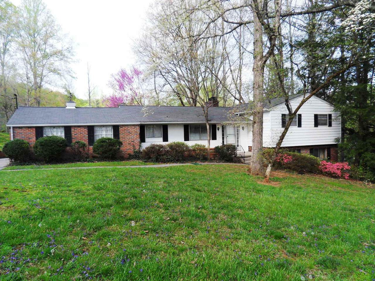 114 Caldwell Drive - Photo 1