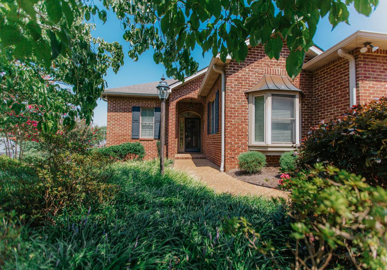1452 Kenesaw Ave - Photo 1