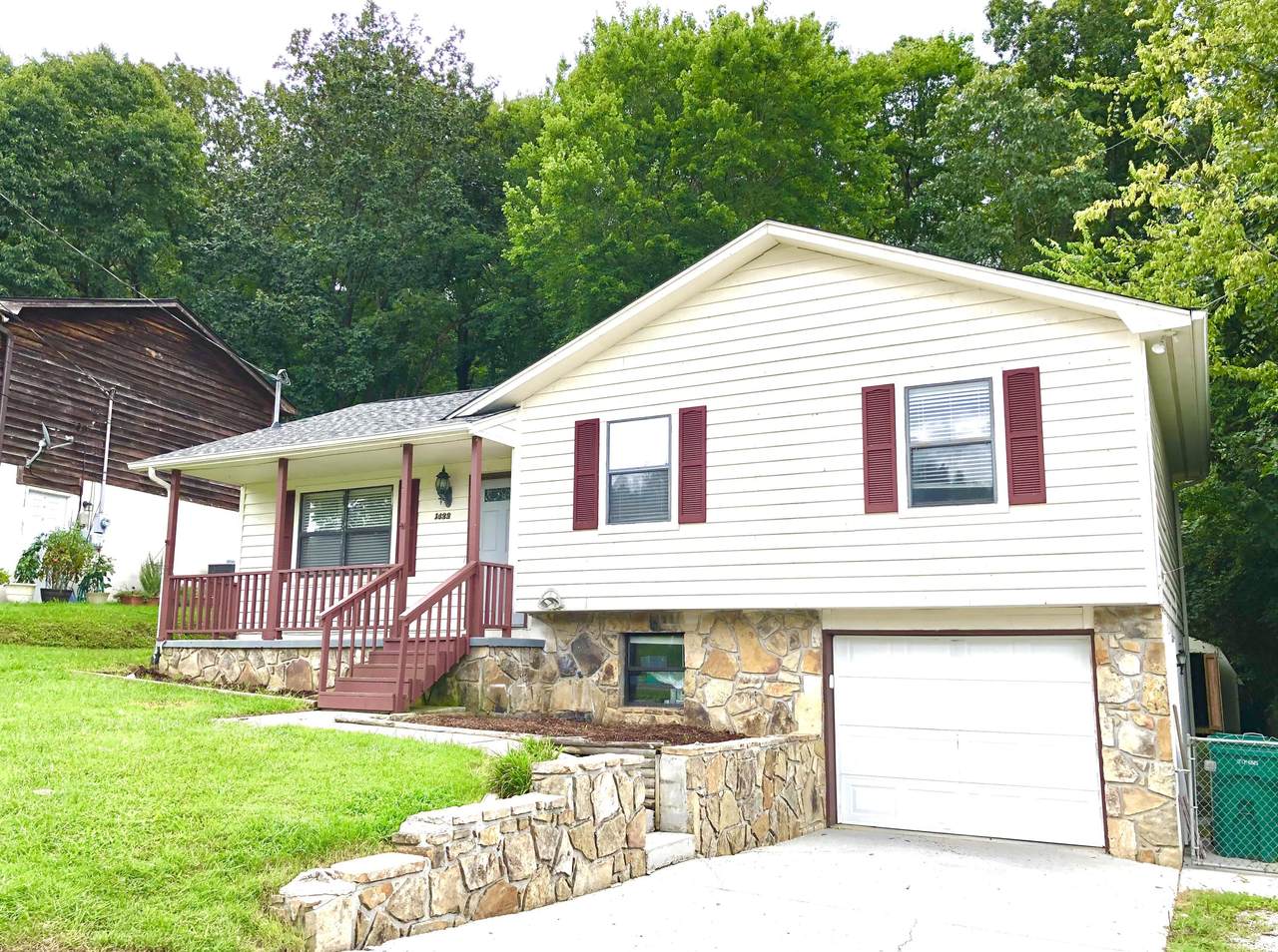 1422 Woodpointe Drive - Photo 1