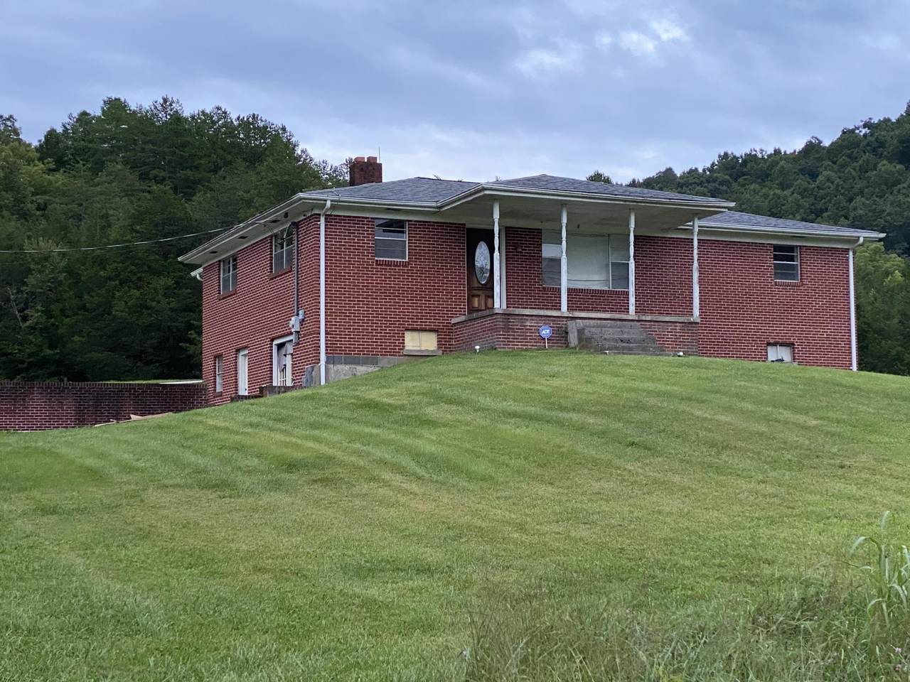 3525 Willow Tree Rd - Photo 1