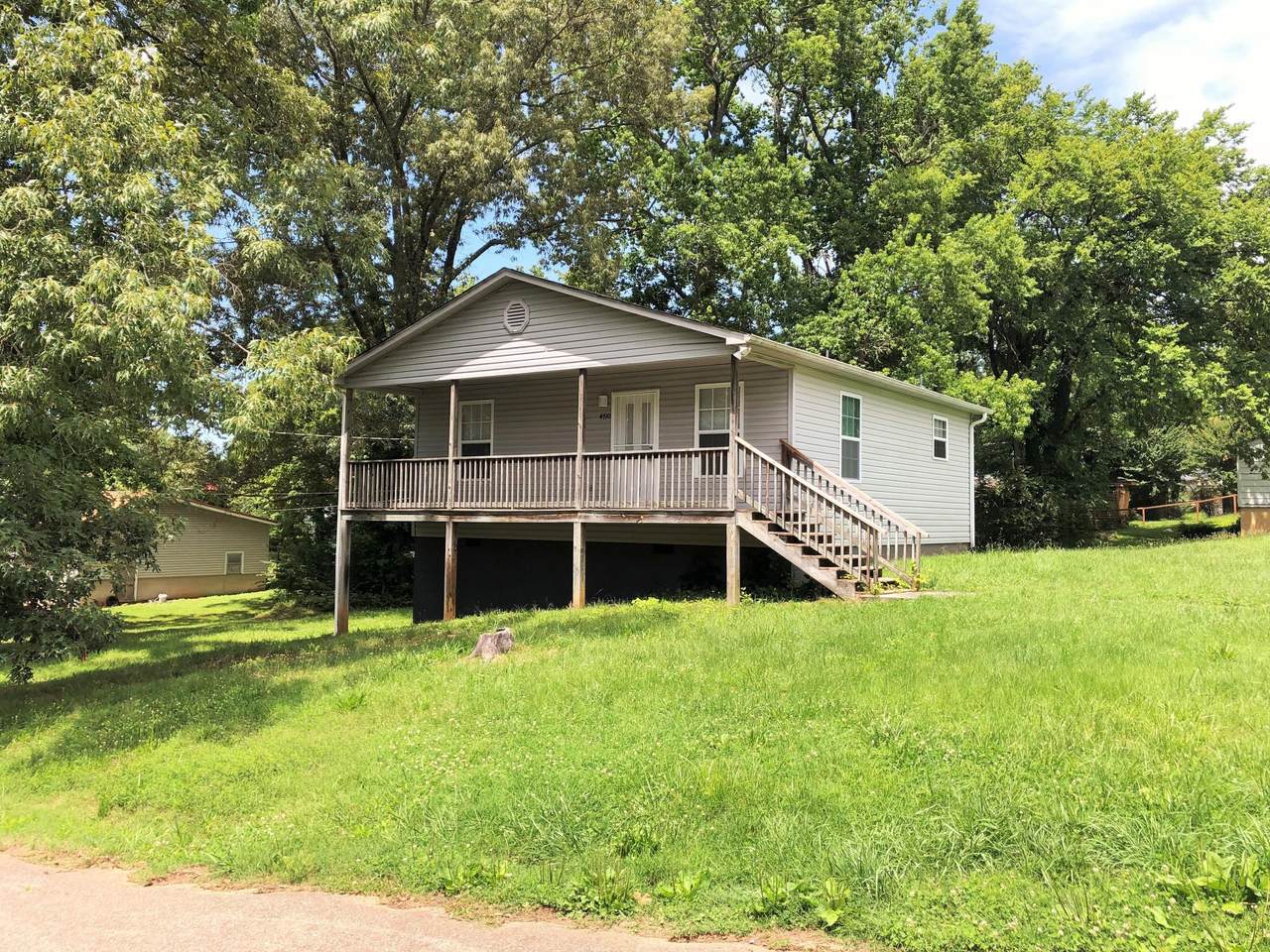 4710 Plum St - Photo 1