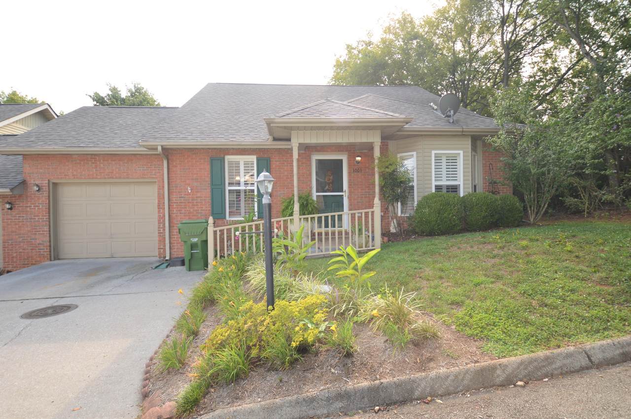 1001 Montgomery Court - Photo 1