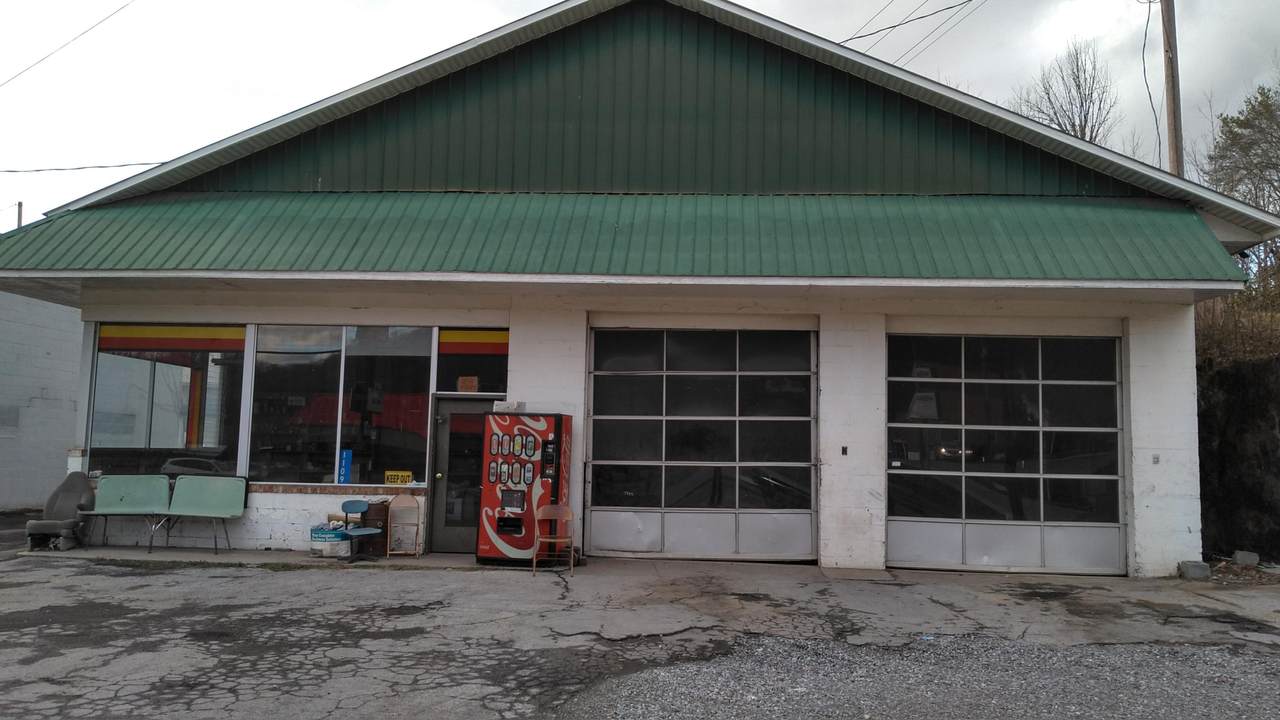 1109 Main St - Photo 1