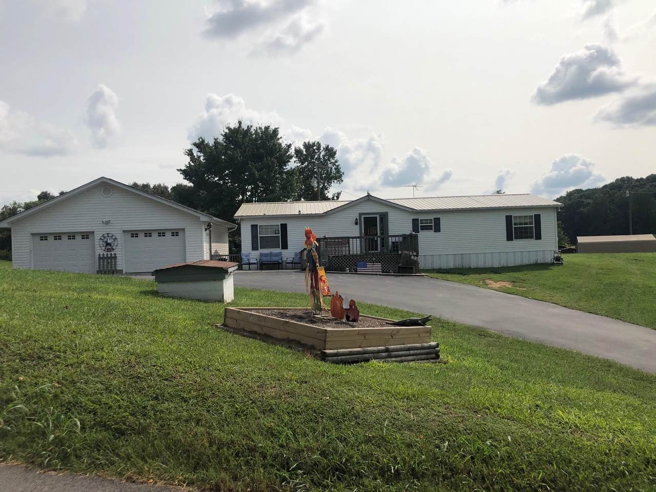 564 Collins Rd - Photo 1