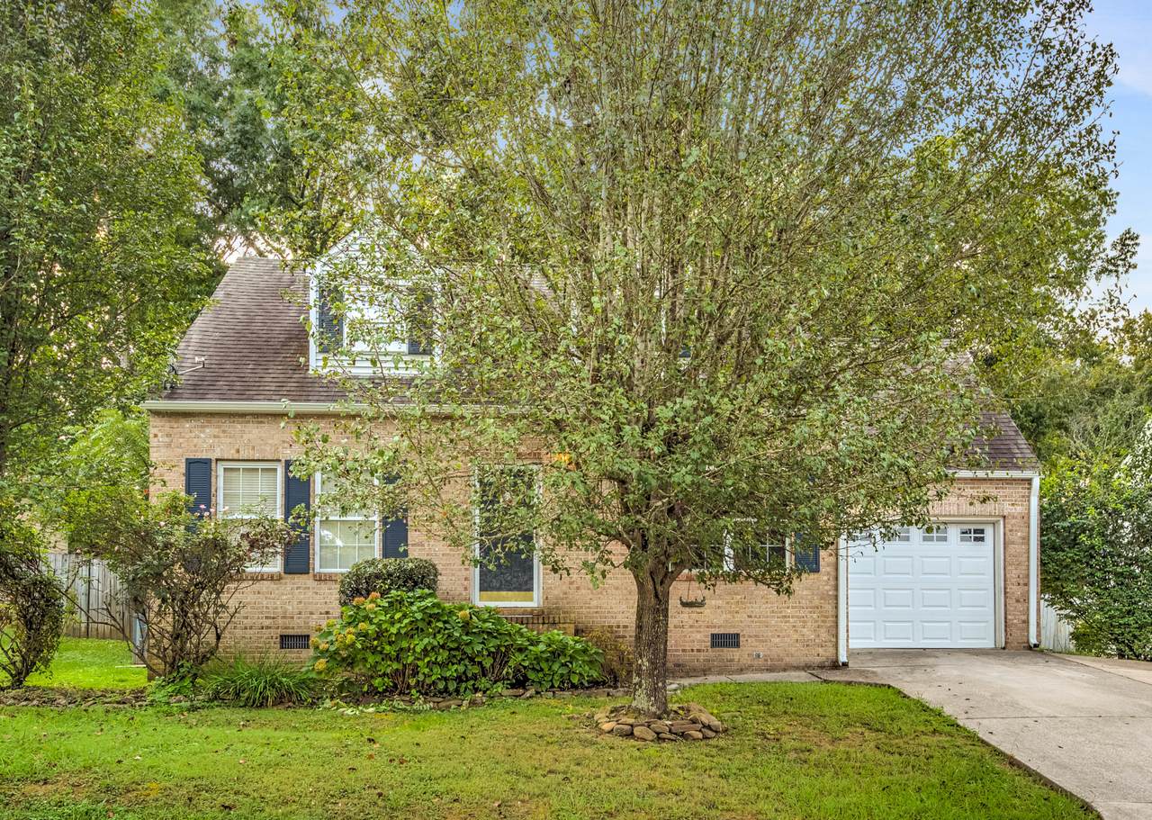 173 Newport Way - Photo 1