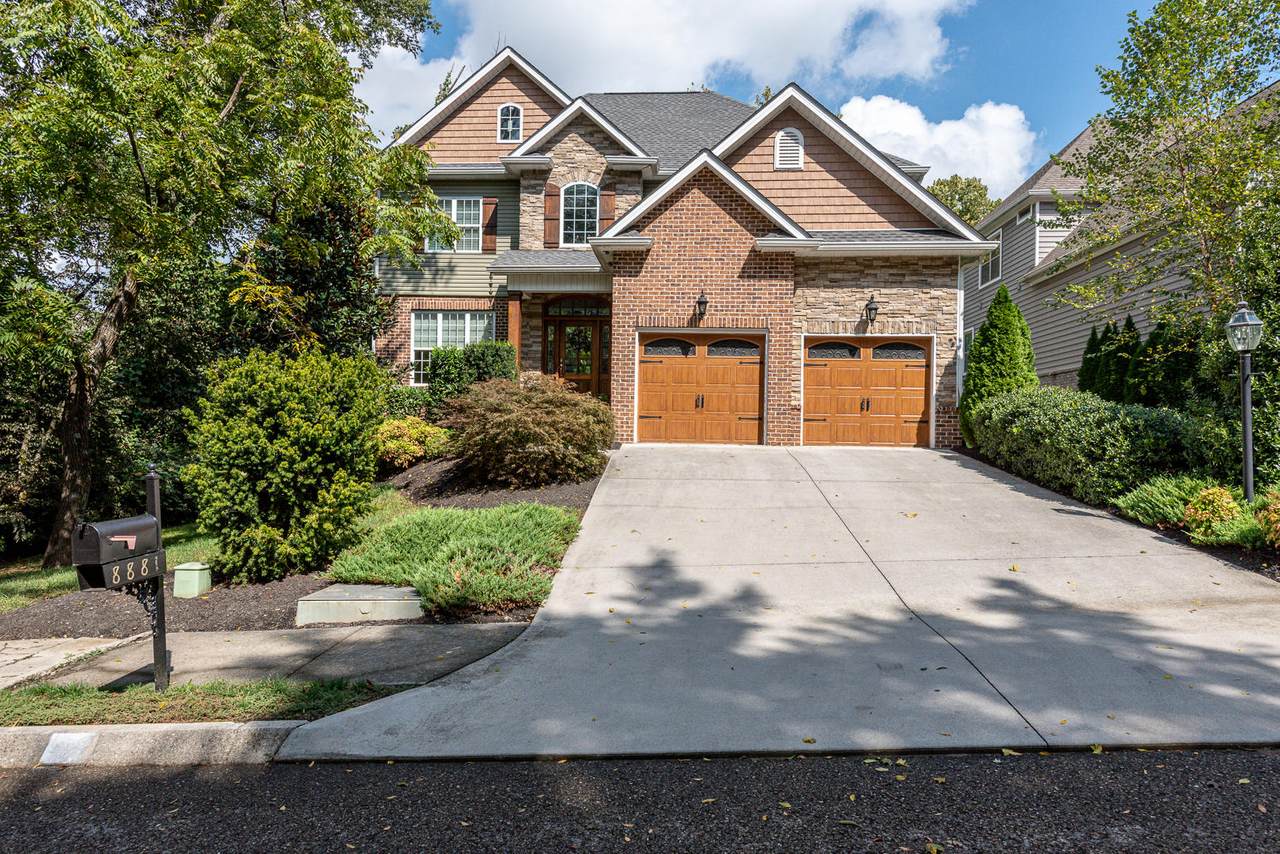 8881 Ebenezer Oaks Lane - Photo 1