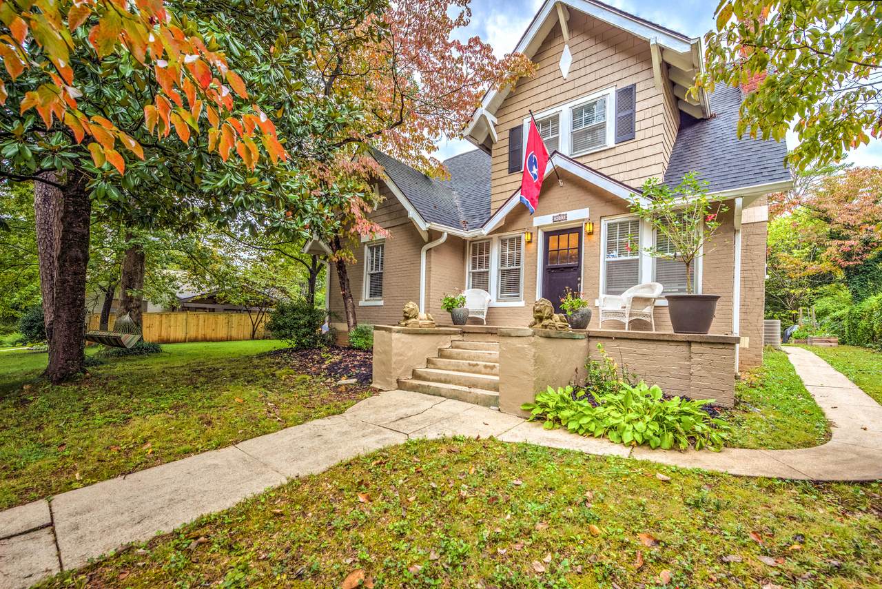 3025 North Hills Blvd - Photo 1