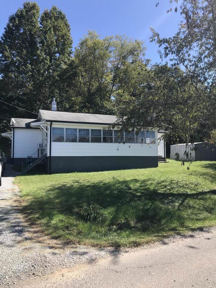 425 Old Piney Rd - Photo 1