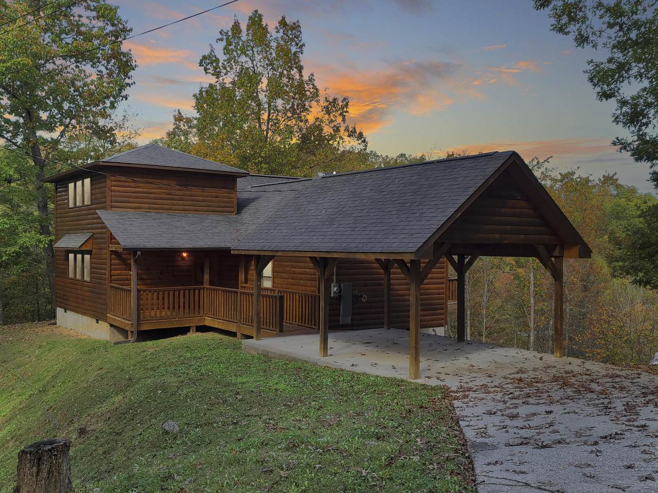 3607 Pinetree Way - Photo 1