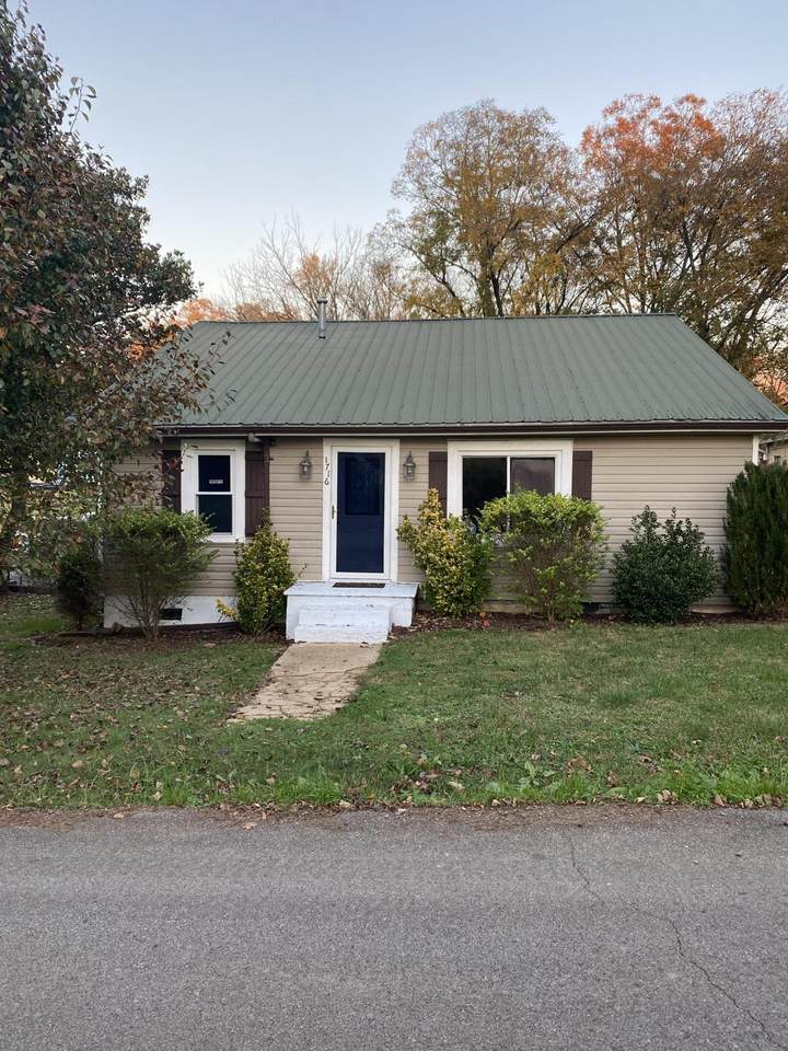 1716 Palos St - Photo 1