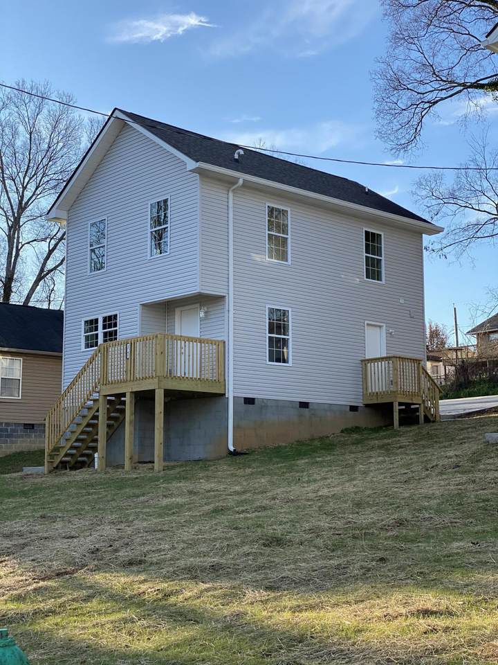 2741 Nichols Ave - Photo 1