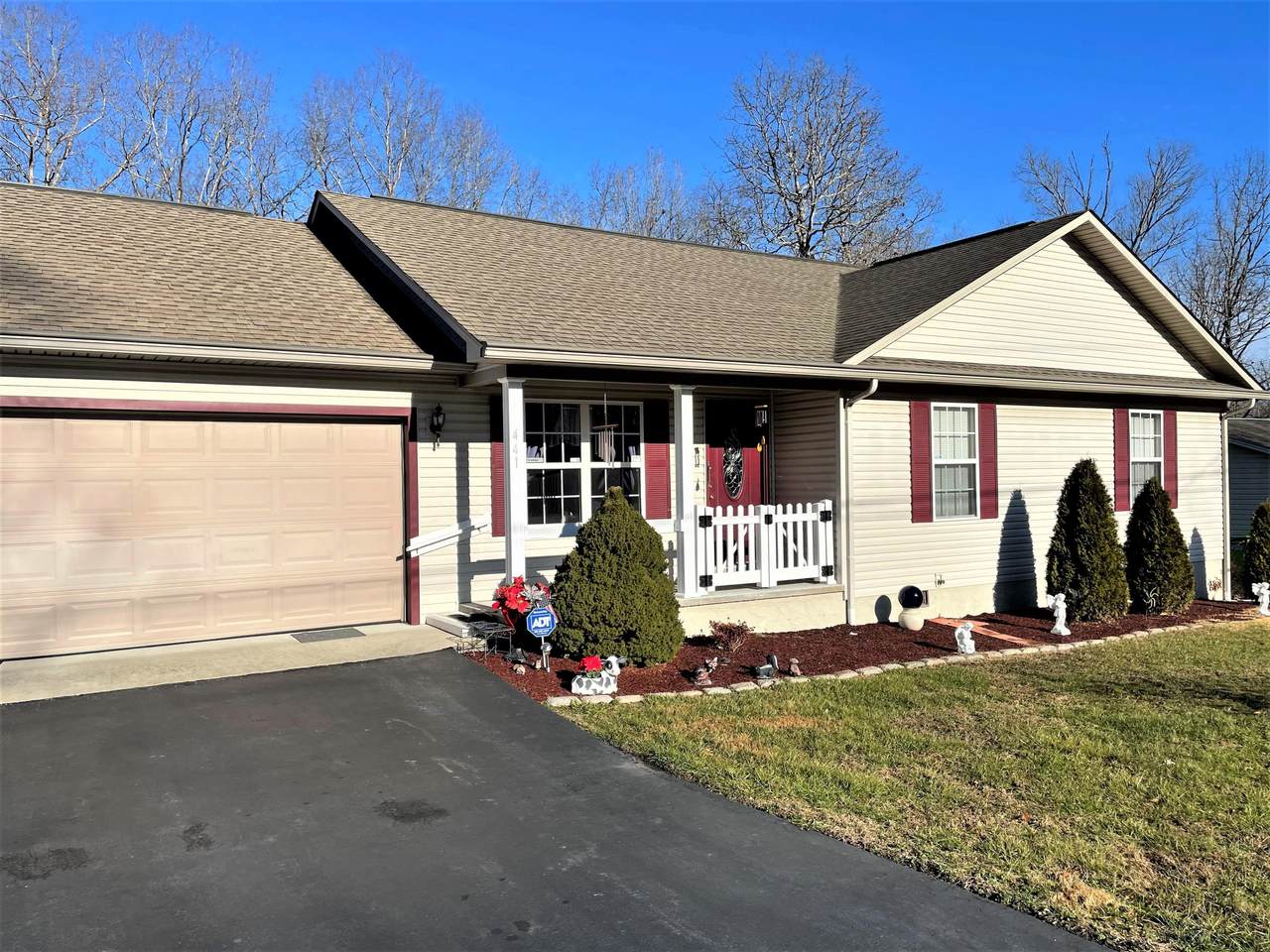 441 Sycamore Drive - Photo 1