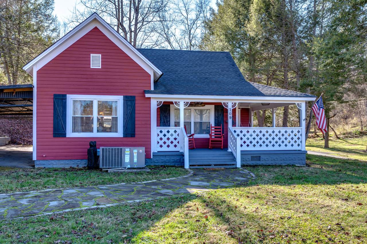 109 Mountain Ave - Photo 1