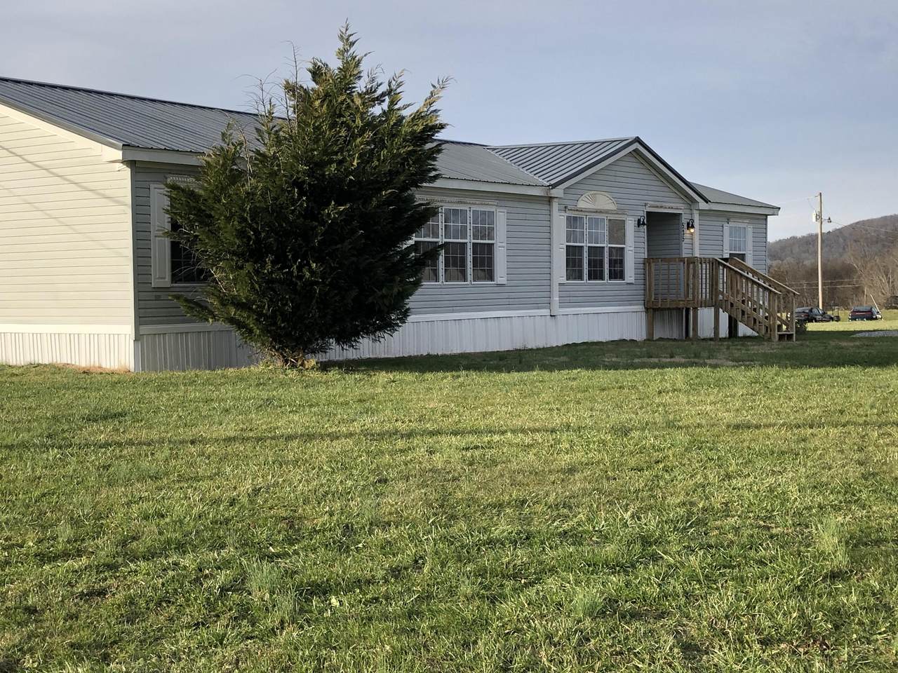 525 Farm Loop Rd - Photo 1