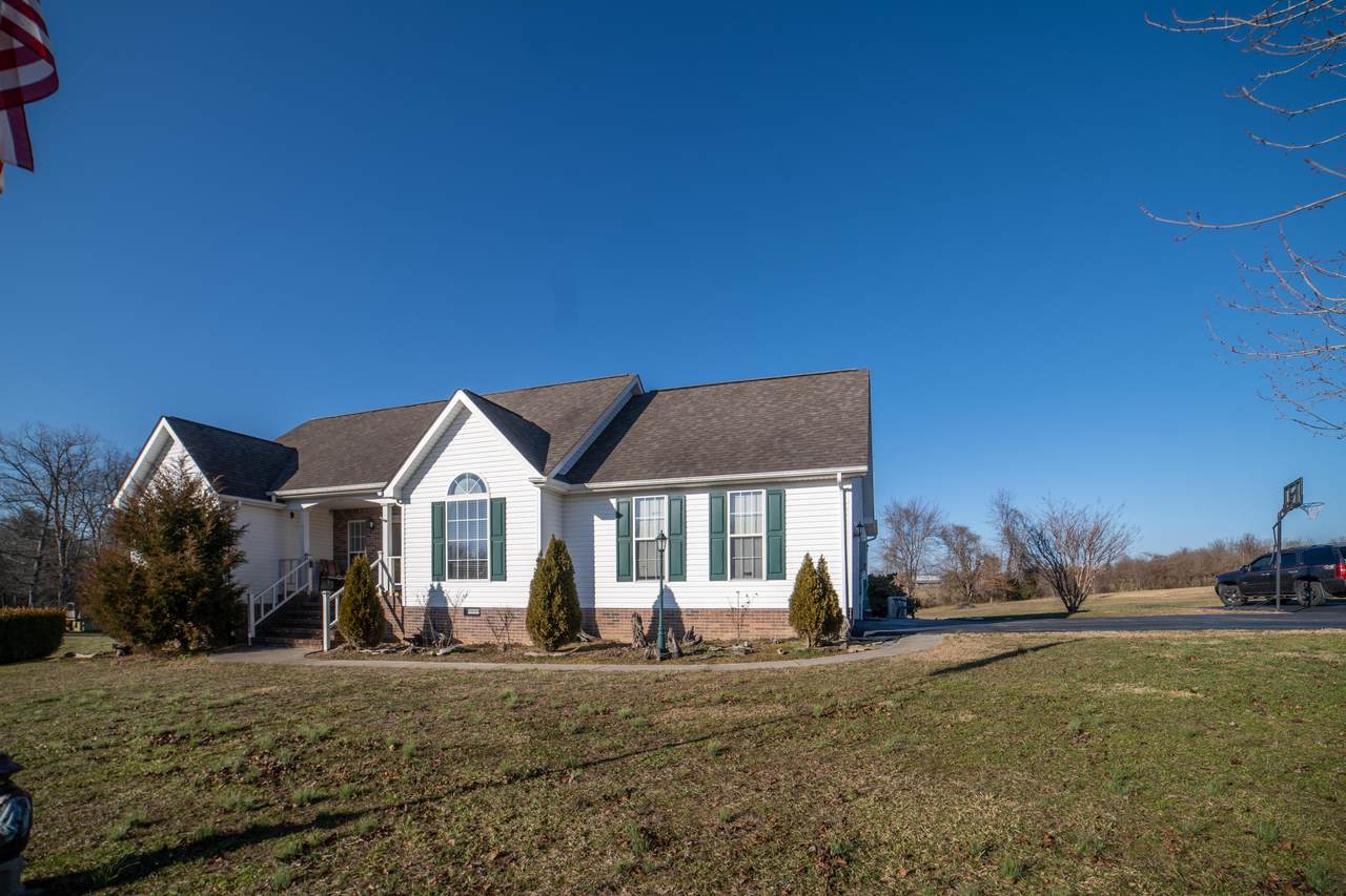 1036 Circle Drive - Photo 1