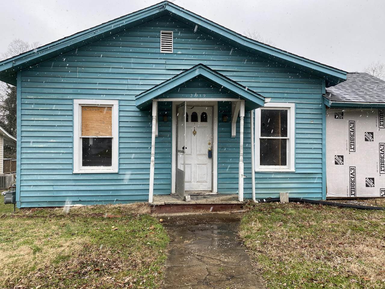 2919 Washington Pike - Photo 1