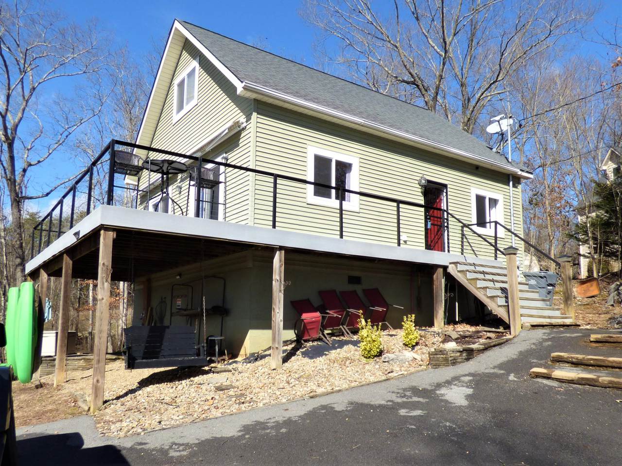 860 Plainview Drive - Photo 1