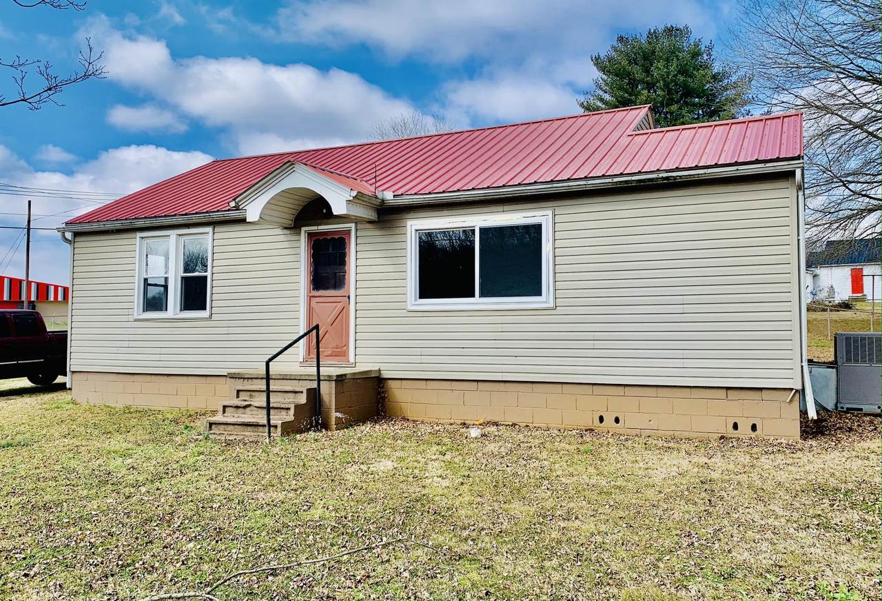 1046 Steekee Rd - Photo 1