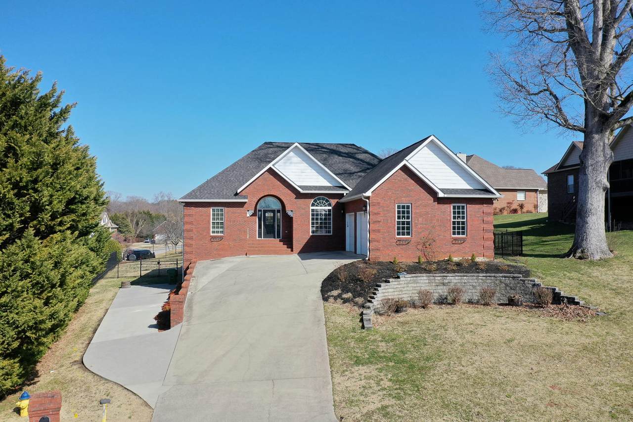 114 Weyburn Lane - Photo 1