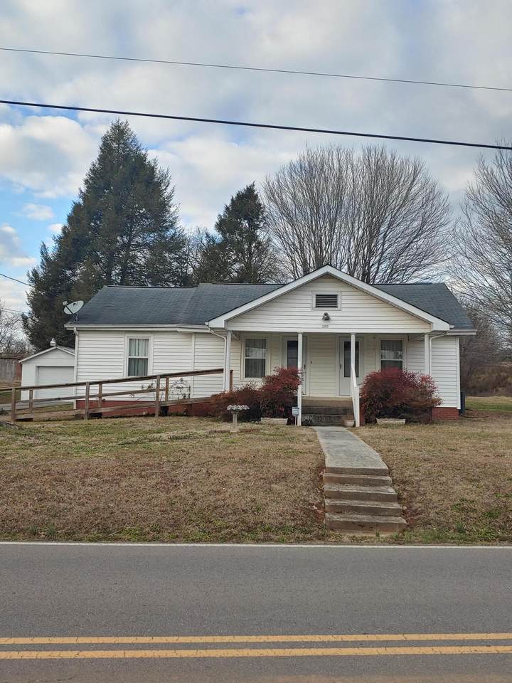 844 Thorn Grove Pike - Photo 1