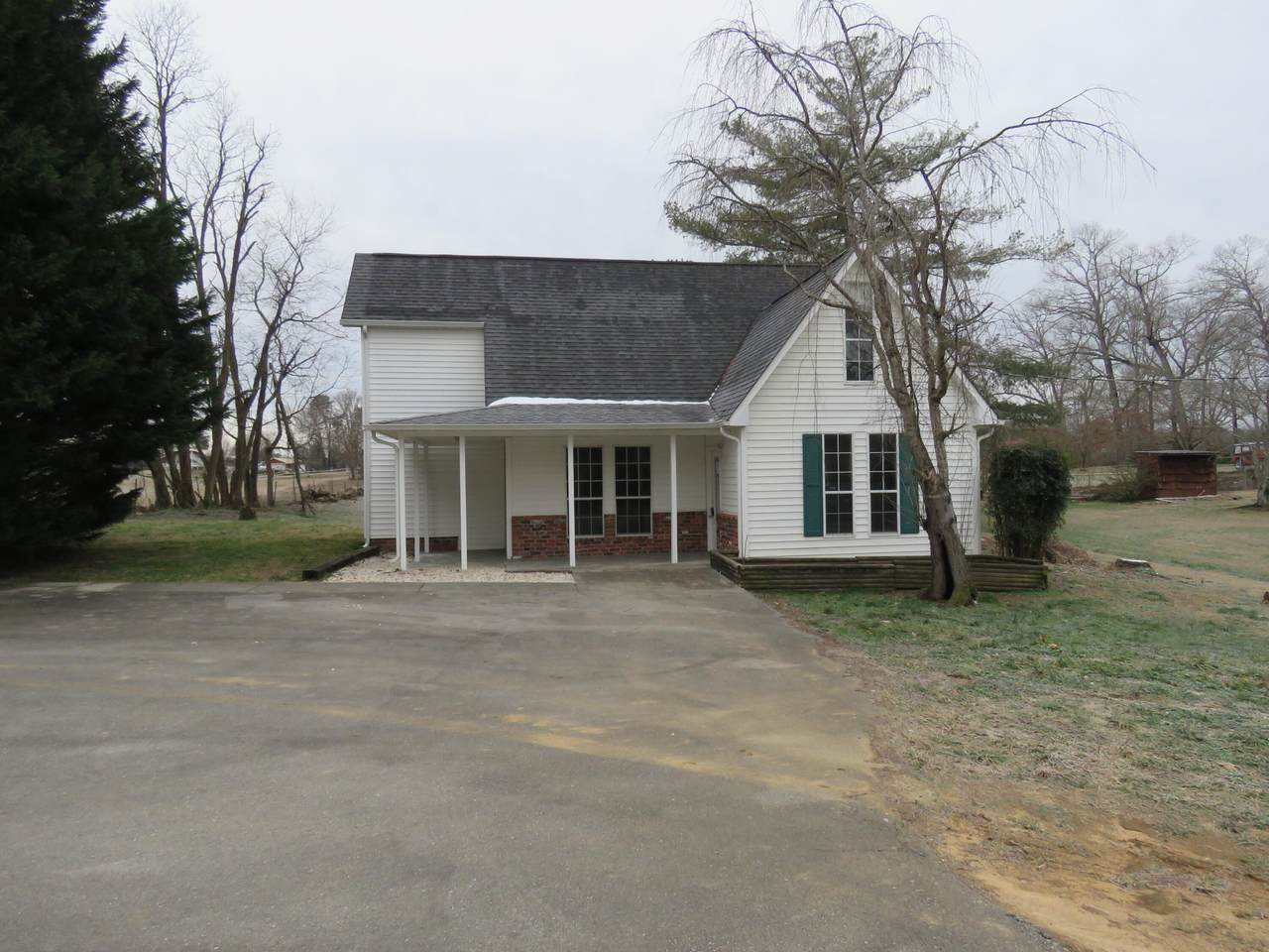 3318 Wildwood Rd - Photo 1