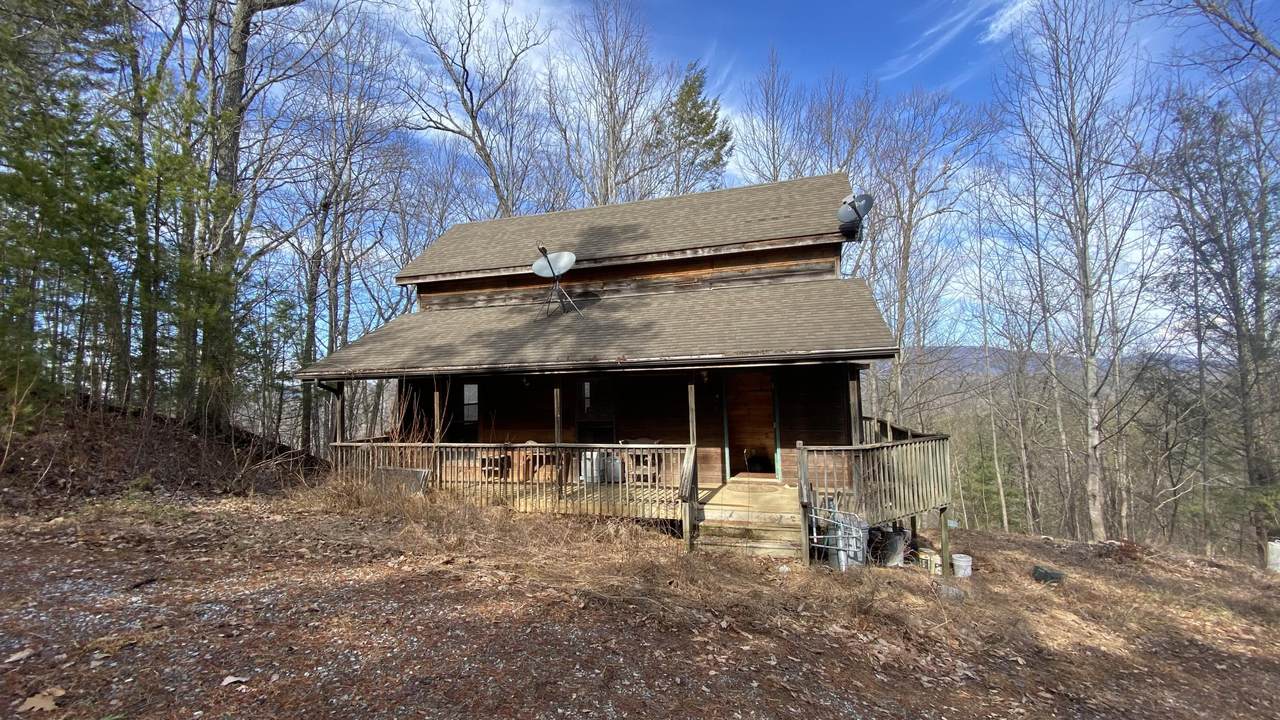 1899 Amarlee Way - Photo 1