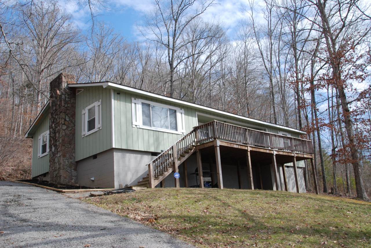 131 Oak Lane - Photo 1