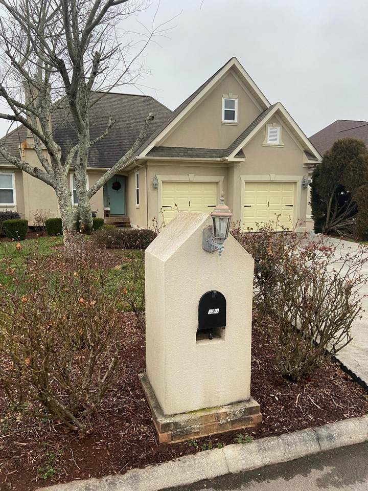 121 Heron Court - Photo 1