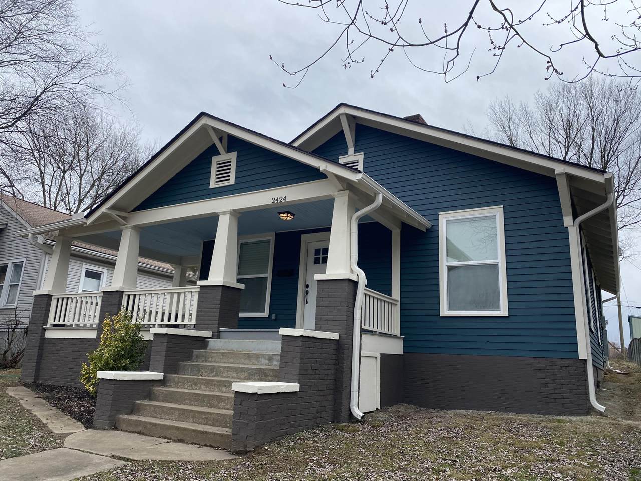 2424 Jefferson Ave - Photo 1