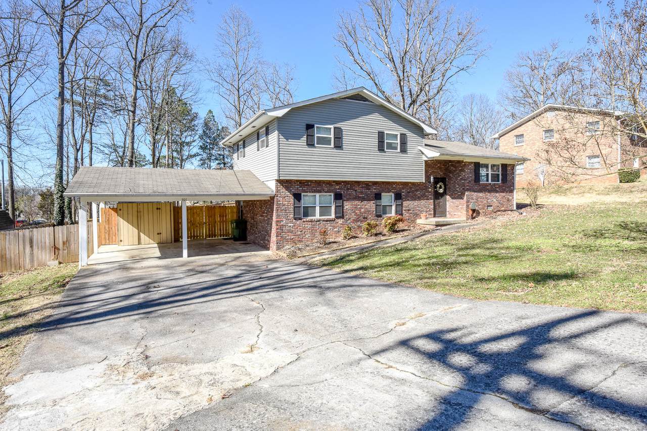501 Sherwood Drive - Photo 1