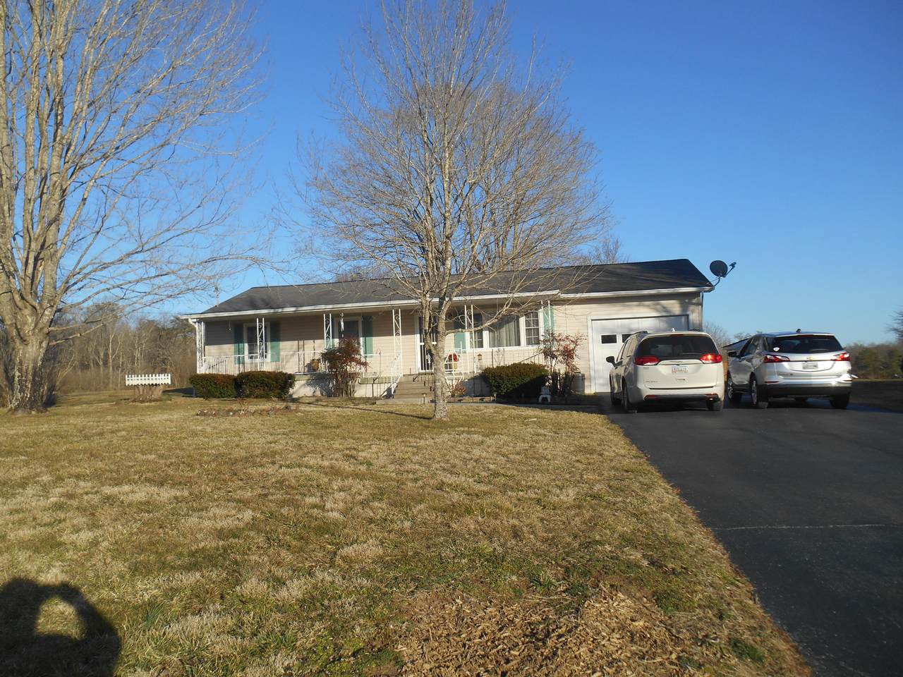 664 Lawson Rd - Photo 1