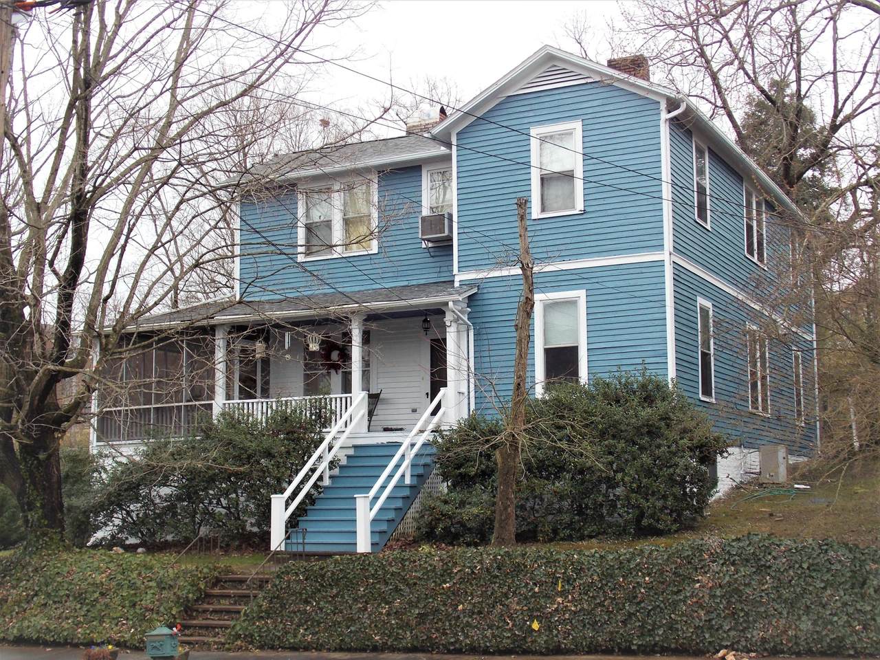 116 Goddard Ave - Photo 1