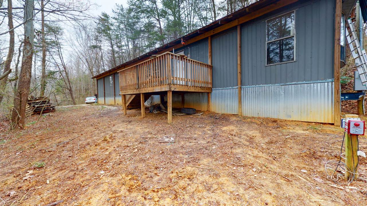 8204 Pickens Gap Rd - Photo 1