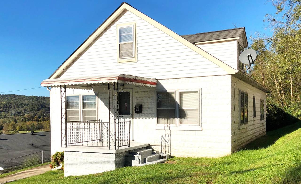 289 Logan St - Photo 1